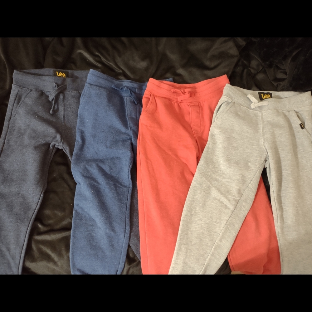 4 pairs of joggers